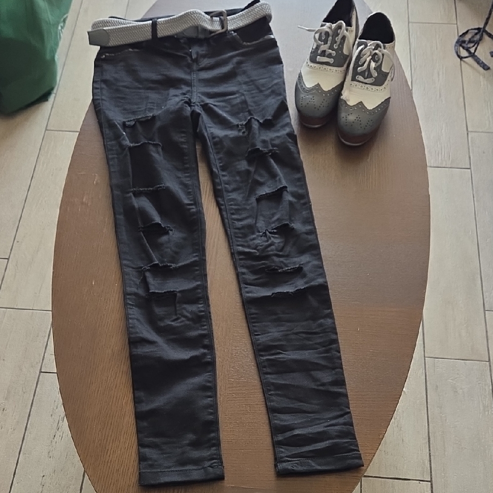 Black Distressed Women Jeans
